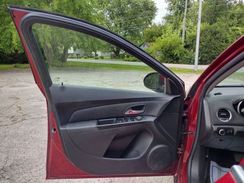 Used 2012 Chevrolet Cruze LT FWD image 10