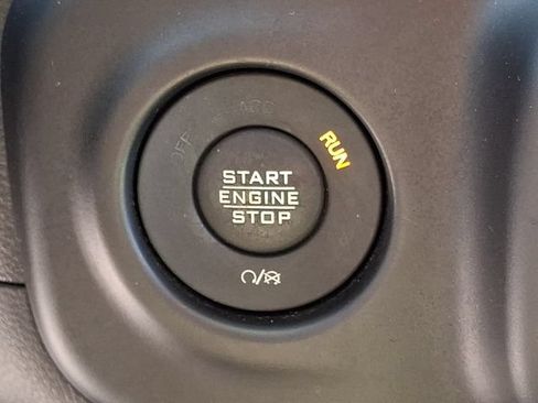 Used 2022 Jeep Wrangler Unlimited Sport AWD/4WD image 31