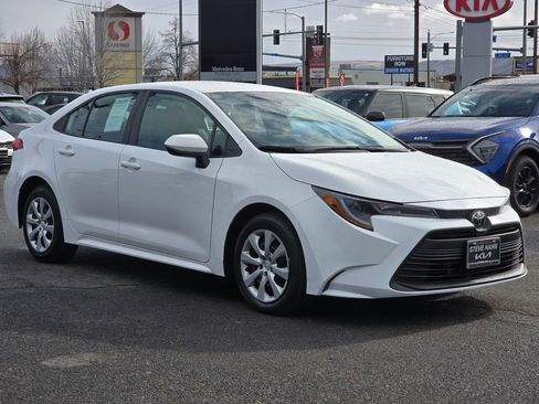 Used 2024 Toyota Corolla LE image 7