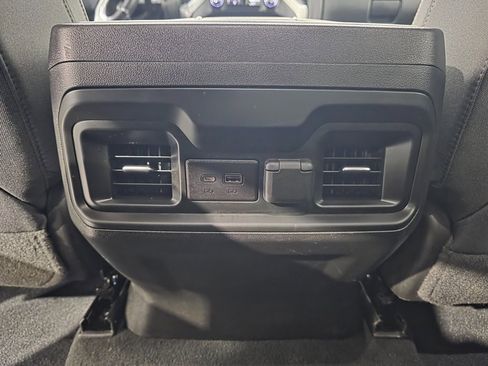 Used 2022 Chevrolet Silverado 1500 LT Trail Boss w/ Convenience Package II image 39