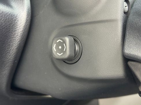 Used 2015 Lexus RC 350 w/ F Sport w/Summer Tires image 19