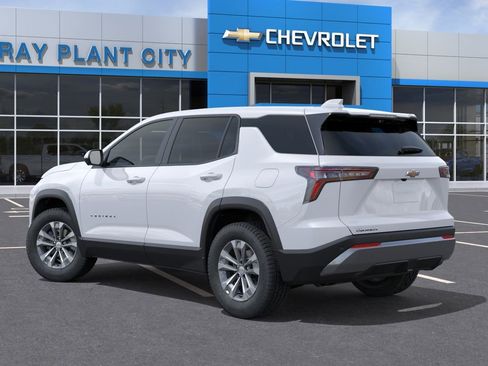 New 2026 Chevrolet Equinox LT FWD image 3