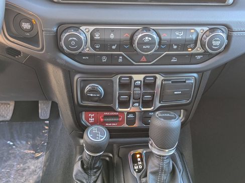 New 2026 Jeep Gladiator Mojave AWD/4WD image 16