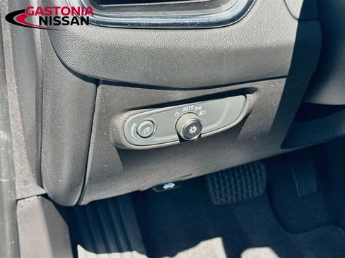 Used 2023 Chevrolet Equinox LT AWD/4WD image 13