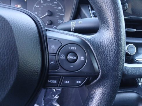 Used 2024 Toyota Corolla LE image 9