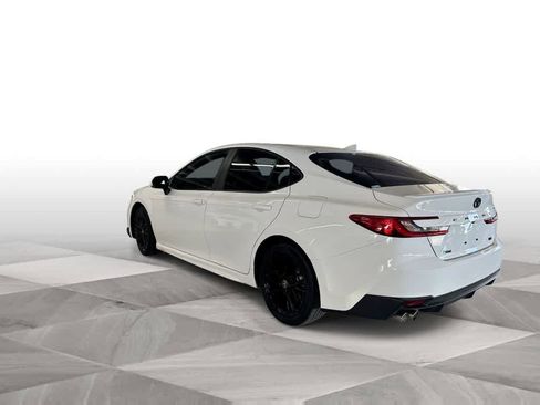 Used 2025 Toyota Camry SE FWD image 6