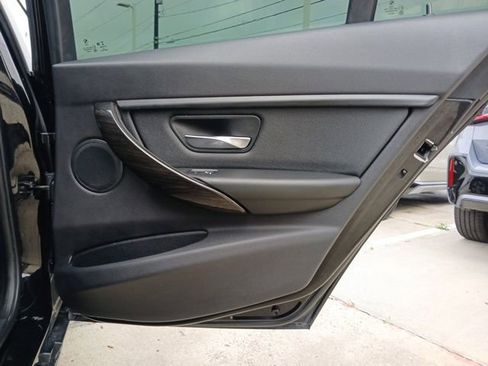 Used 2017 BMW 320i Sedan image 10