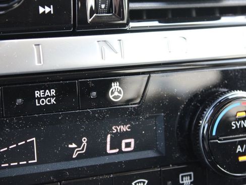 New 2026 Nissan Pathfinder SL AWD/4WD image 29