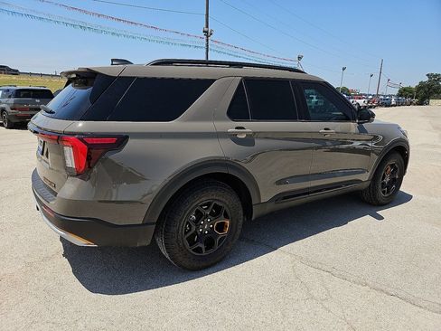 Used 2026 Ford Explorer Tremor w/ Tremor Ultimate Package AWD/4WD image 8