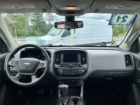Used 2021 Chevrolet Colorado W/T w/ WT Convenience Package AWD/4WD image 16