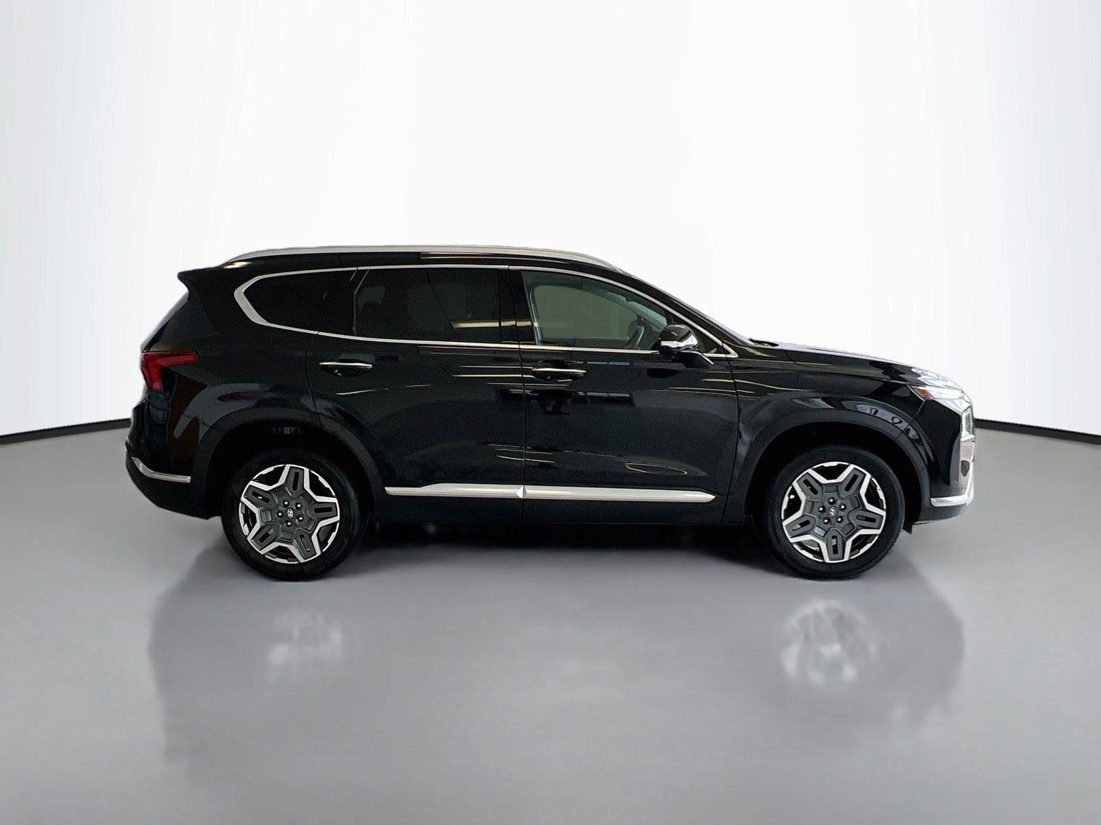 Used 2022 Hyundai Santa Fe Limited AWD/4WD image 16