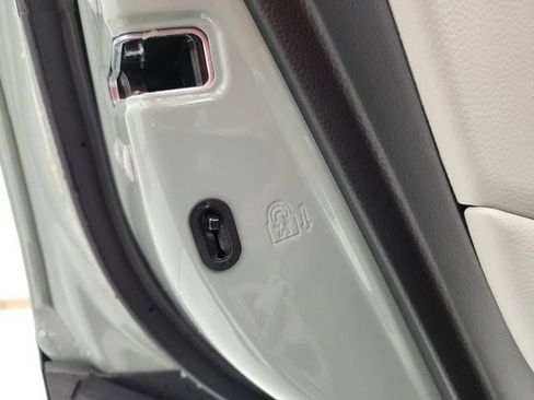 Used 2023 Toyota RAV4 XLE Premium FWD image 30