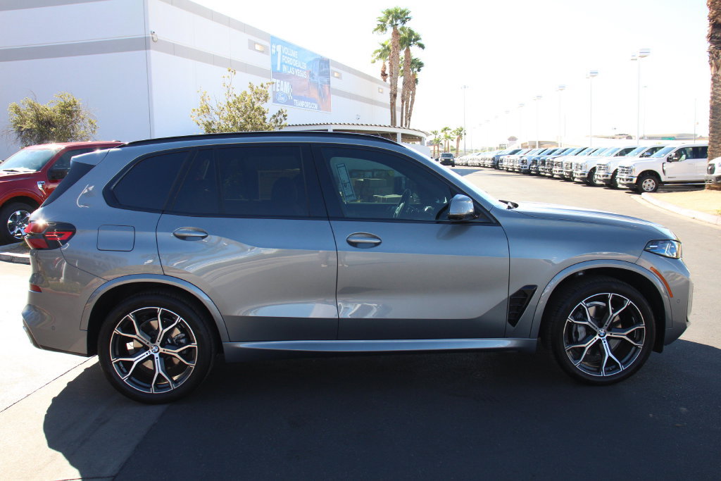 Used 2026 BMW X5 xDrive40i w/ M Sport Package AWD/4WD image 10