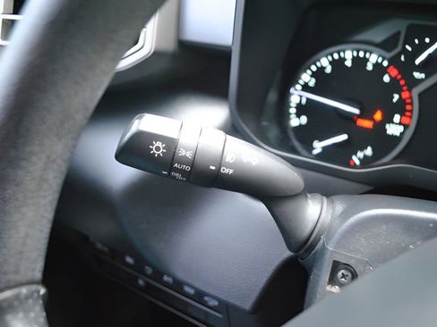 Used 2023 Toyota Tundra SR5 w/ SR5 Convenience Package AWD/4WD image 18