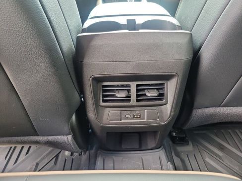 Used 2024 GMC Canyon Denali AWD/4WD image 12