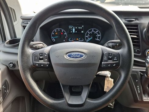 Used 2024 Ford Transit 250 Low Roof AWD w/ Exterior Upgrade Package image 17