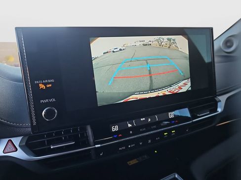 Used 2025 Toyota Sienna XLE Woodland Edition image 14