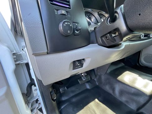 Used 2007 Chevrolet Silverado 2500 W/T w/ LS Package image 21