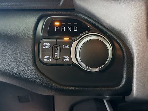 Used 2022 RAM 1500 Big Horn AWD/4WD image 17