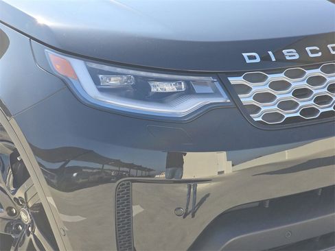 New 2025 Land Rover Discovery S image 34