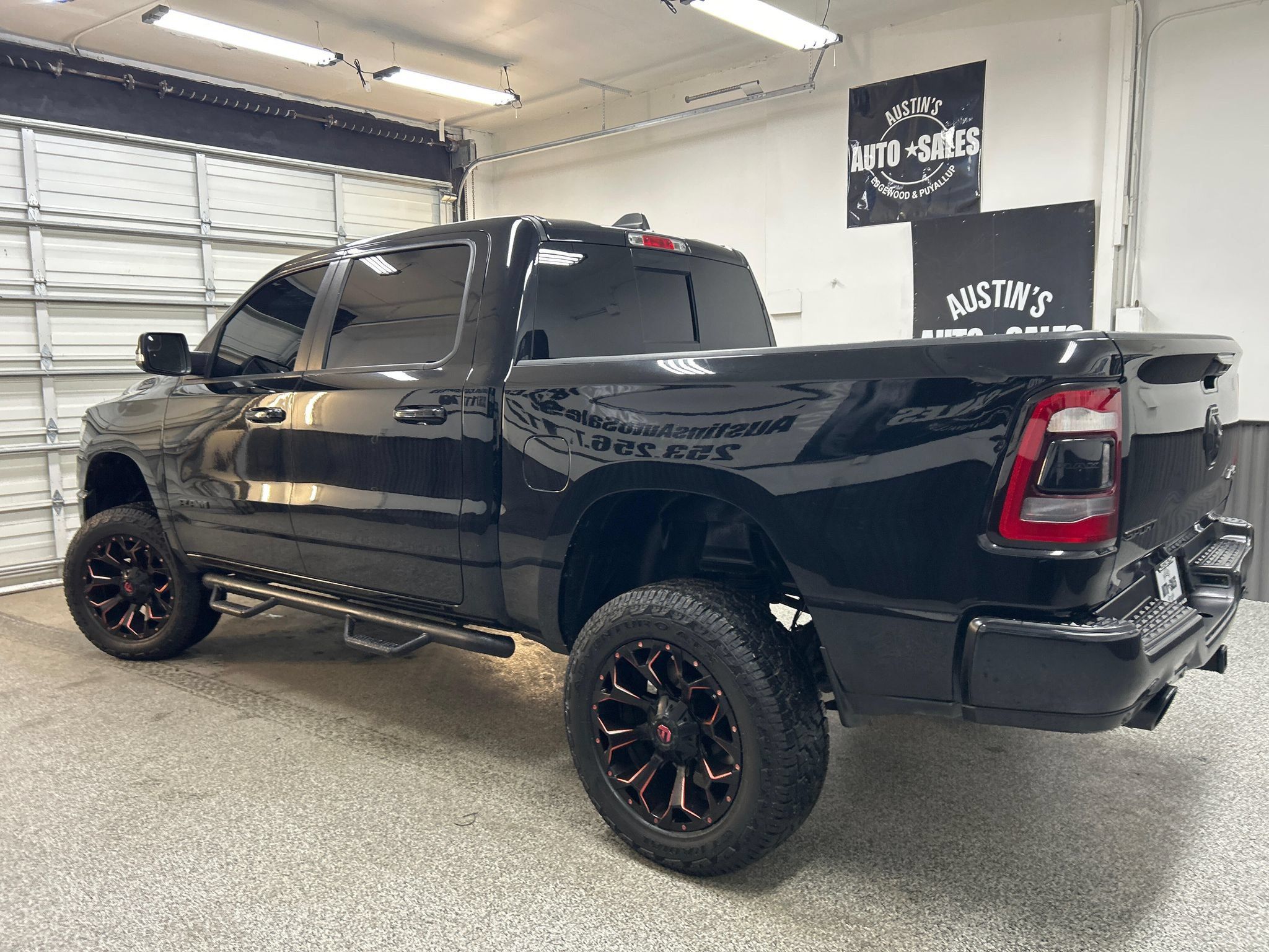 Used 2020 RAM 1500 Sport w/ Comfort & Convenience Group AWD/4WD image 4