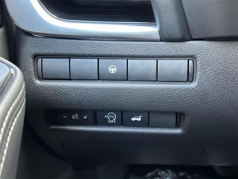 Certified 2024 Nissan Rogue SL w/ SL Premium Package image 28