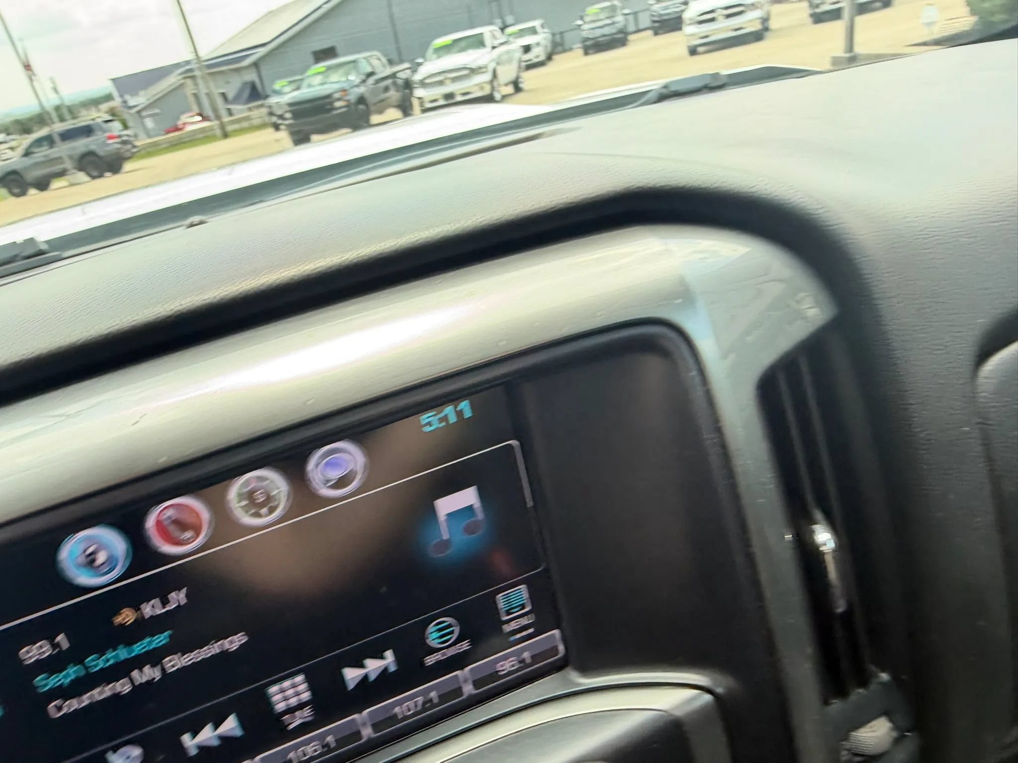 Used 2018 Chevrolet Silverado 2500 LT AWD/4WD image 27