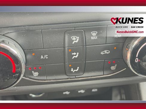 Used 2022 Chevrolet TrailBlazer LT FWD image 34