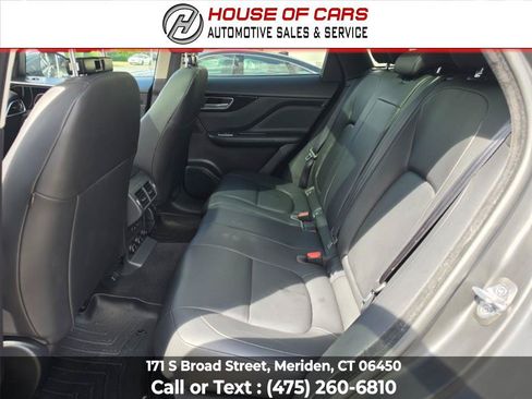 Used 2019 Jaguar F-PACE Premium AWD/4WD image 40