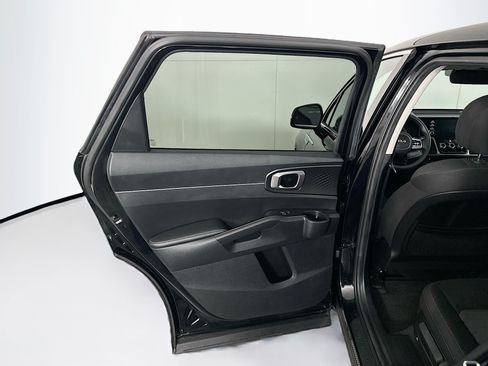 Used 2023 Kia Sorento LX FWD image 24