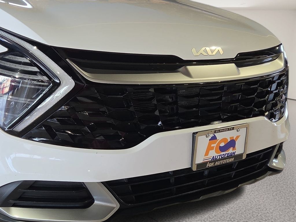 Used 2024 Kia Sportage EX FWD image 6