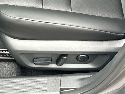 New 2026 Nissan Rogue SV AWD/4WD image 17