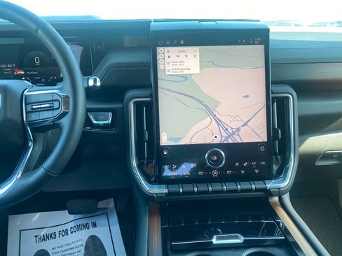 Used 2025 GMC Yukon Denali w/ Sun & Power Step Package image 26