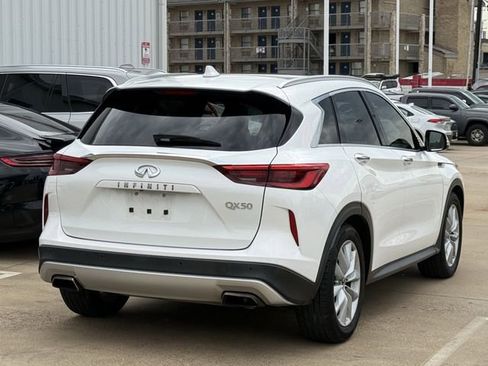 Used 2019 INFINITI QX50 Essential w/ Premium Heat Package FWD image 4