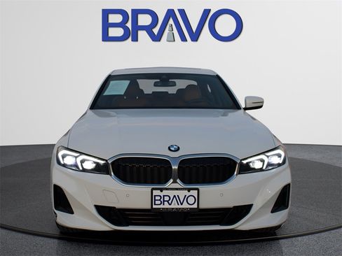Used 2025 BMW 330i Sedan image 2