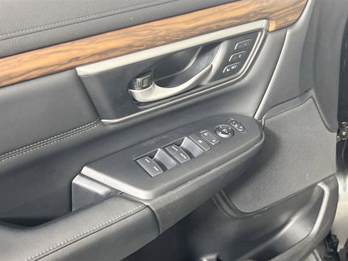 Used 2022 Honda CR-V Touring image 18
