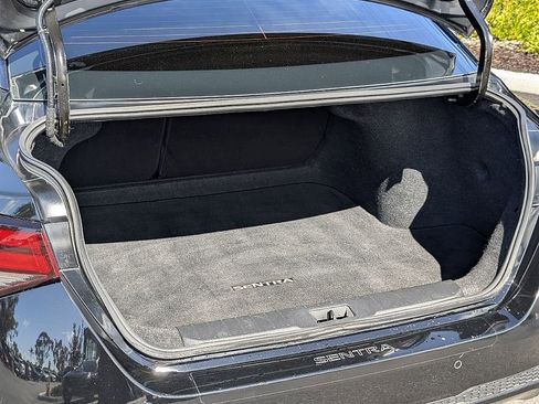 Used 2021 Nissan Sentra SV image 16