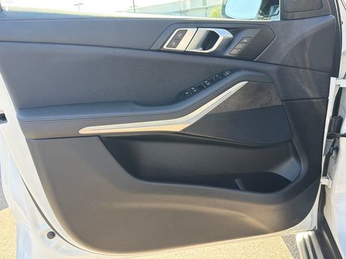 Used 2021 BMW X5 sDrive40i w/ Convenience Package RWD image 13