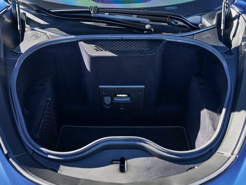 Used 2022 McLaren GT image 17