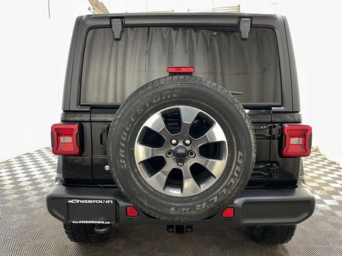 Used 2018 Jeep Wrangler Unlimited Sahara w/ LED Lighting Group image 16