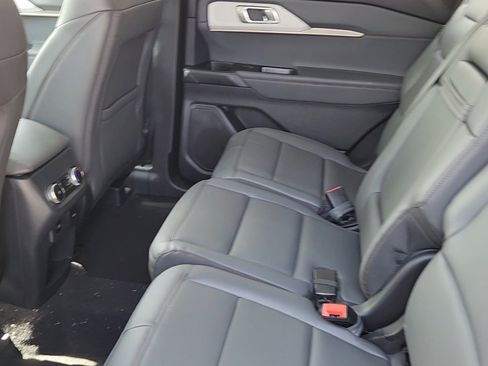 New 2025 Ford Explorer Active w/ Active Comfort Package image 23