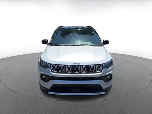 Used 2025 Jeep Compass Limited AWD/4WD image 4