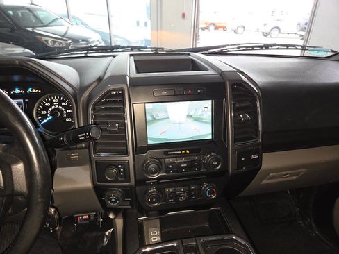 Used 2017 Ford F150 XLT w/ Equipment Group 302A Luxury image 36