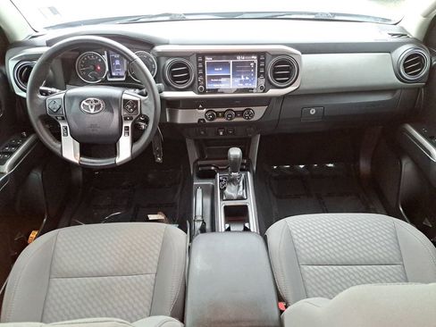 Certified 2020 Toyota Tacoma SR5 image 10