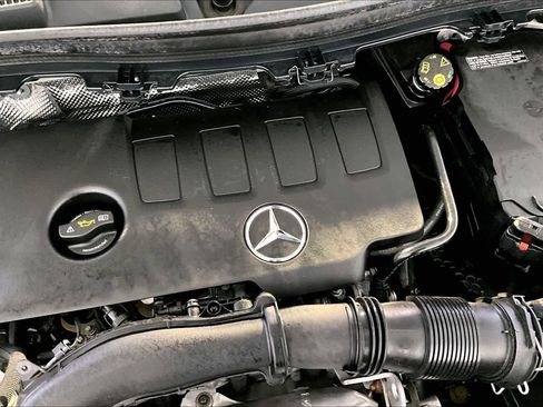 Used 2022 Mercedes-Benz GLA 250 4MATIC image 31