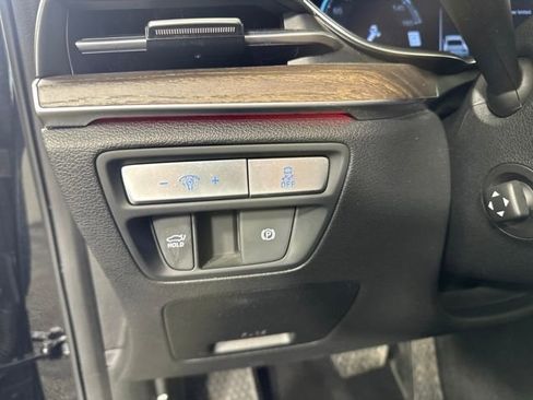 Used 2023 Genesis G80 image 19