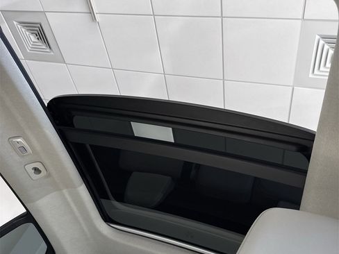 New 2026 Volvo XC40 B5 Plus w/ Protection Package Premier image 15