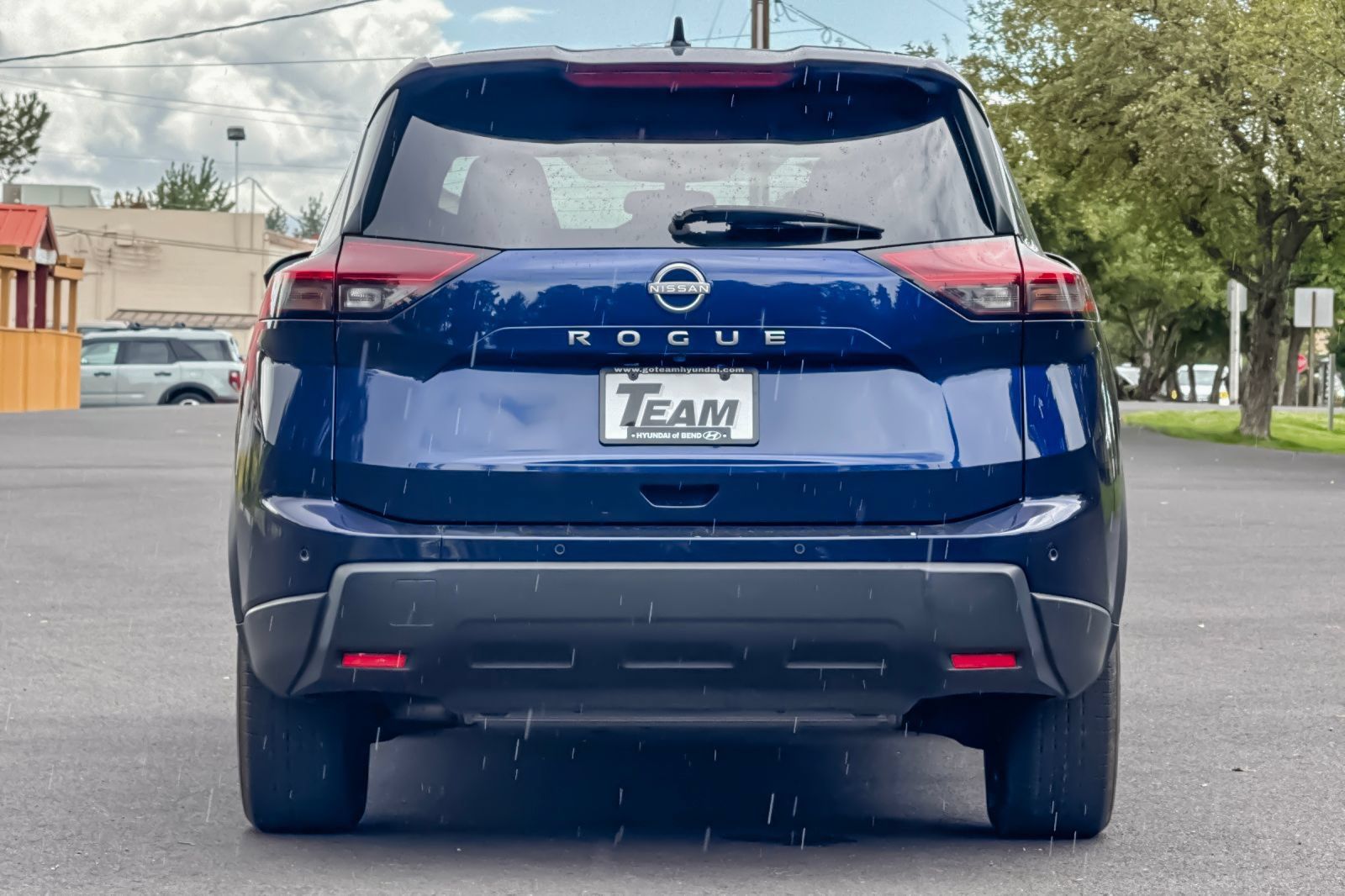 Used 2025 Nissan Rogue SV FWD image 5