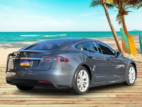 Used 2016 Tesla Model S 90D image 5