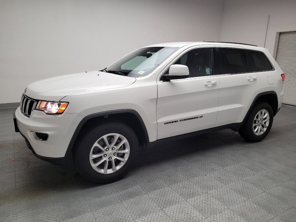 Used 2022 Jeep Grand Cherokee Laredo X AWD/4WD image 2